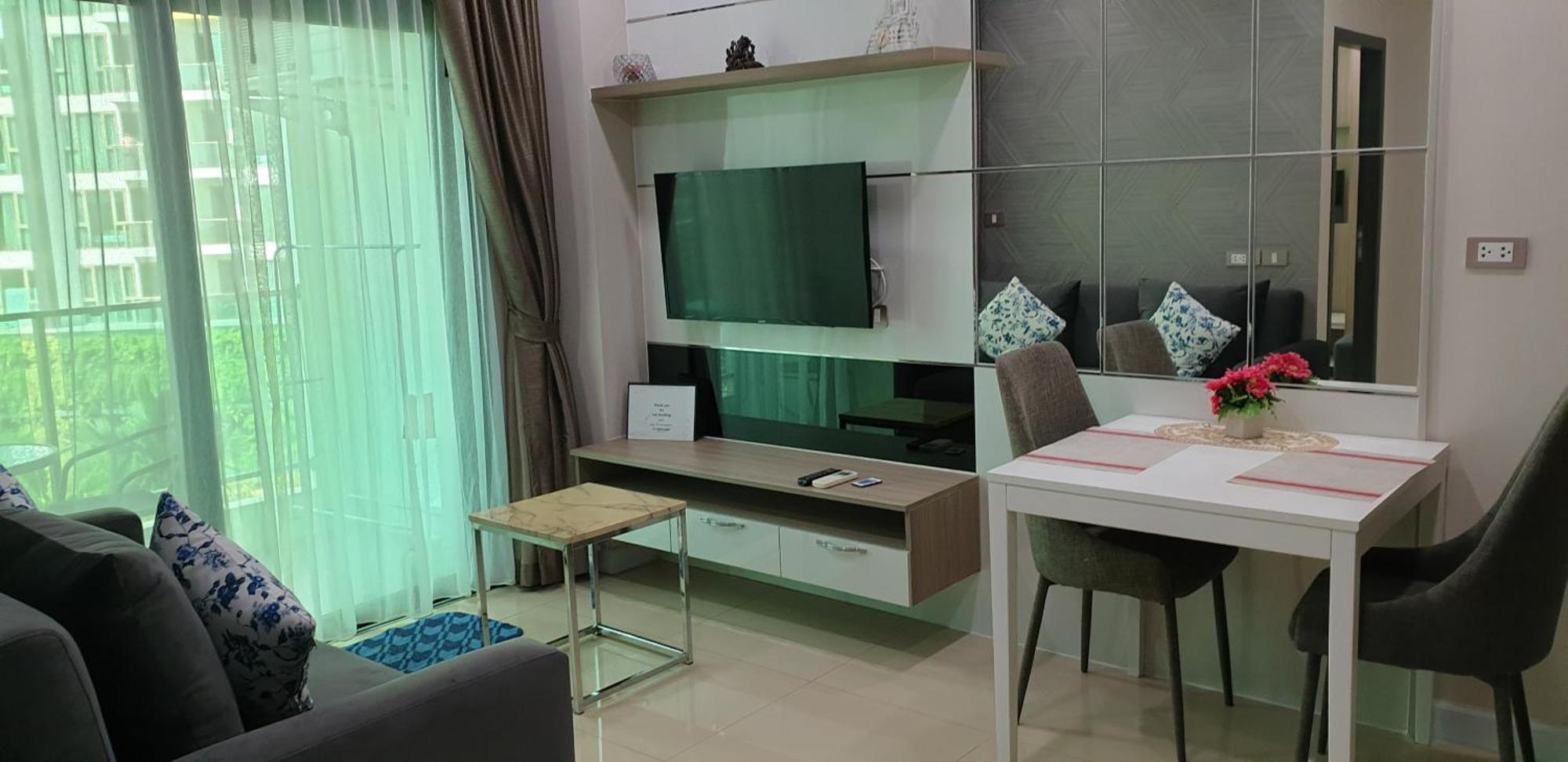 Dusit Grand Condo View Jomtien Beach Exterior photo