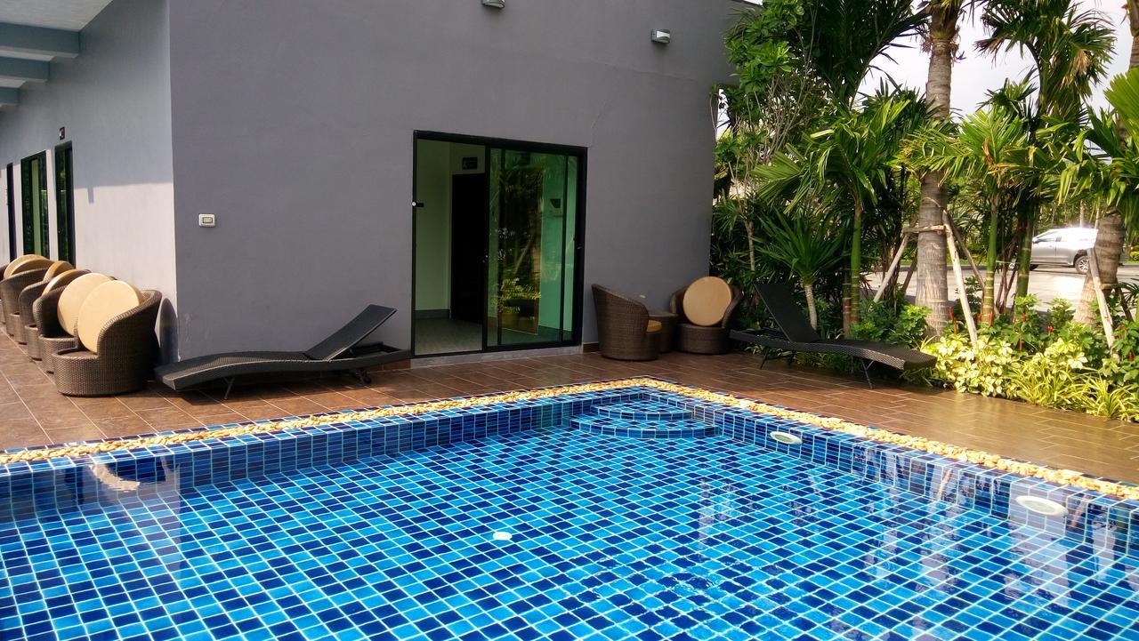 Dusit Grand Condo View Jomtien Beach Exterior photo