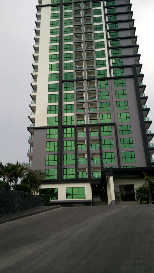 Dusit Grand Condo View Jomtien Beach Exterior photo
