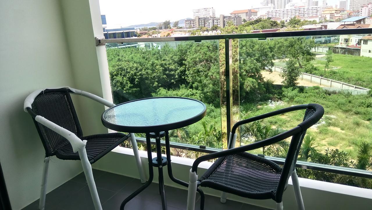 Dusit Grand Condo View Jomtien Beach Exterior photo
